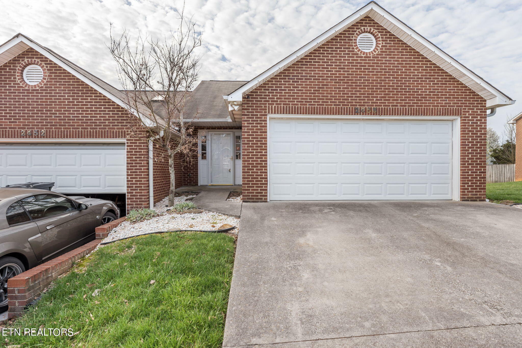 Property Photo: 2456 Glen Meadow Rd TN 37909