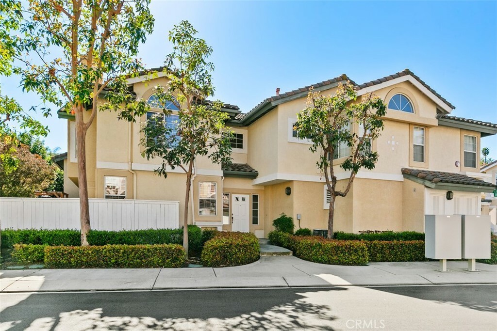 Property Photo: 8 Luzern CA 92692