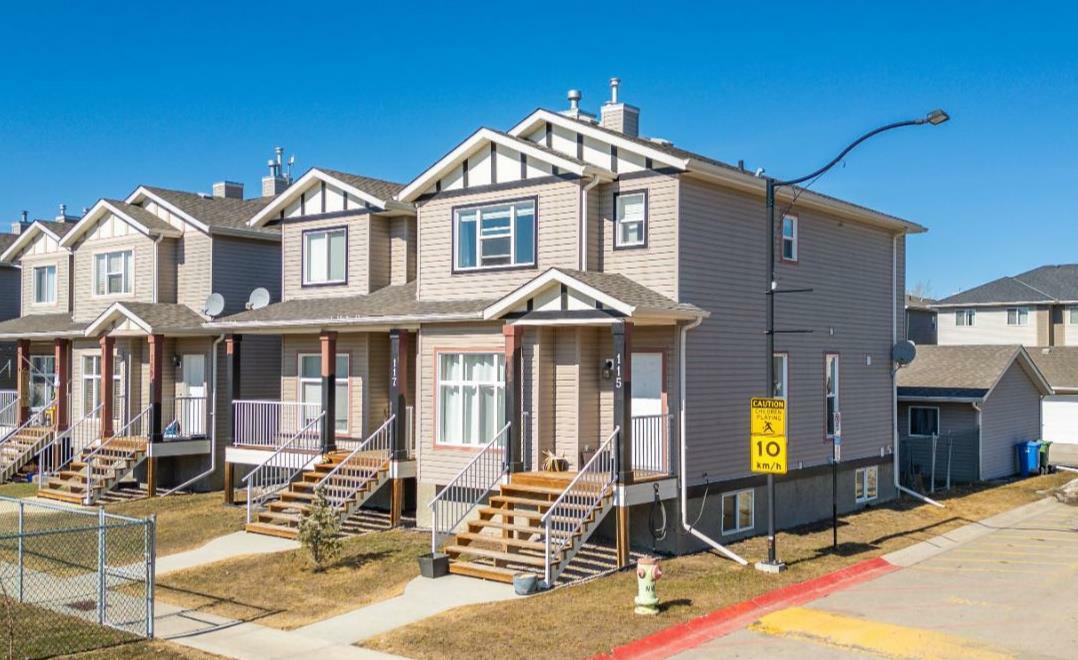 Property Photo: 115 Sandford Place NW AB T0J 1X2