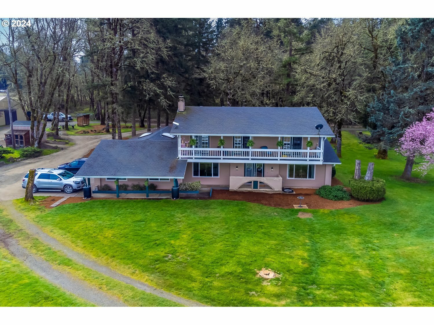 26718 Cantrell Rd  Eugene OR 97402 photo