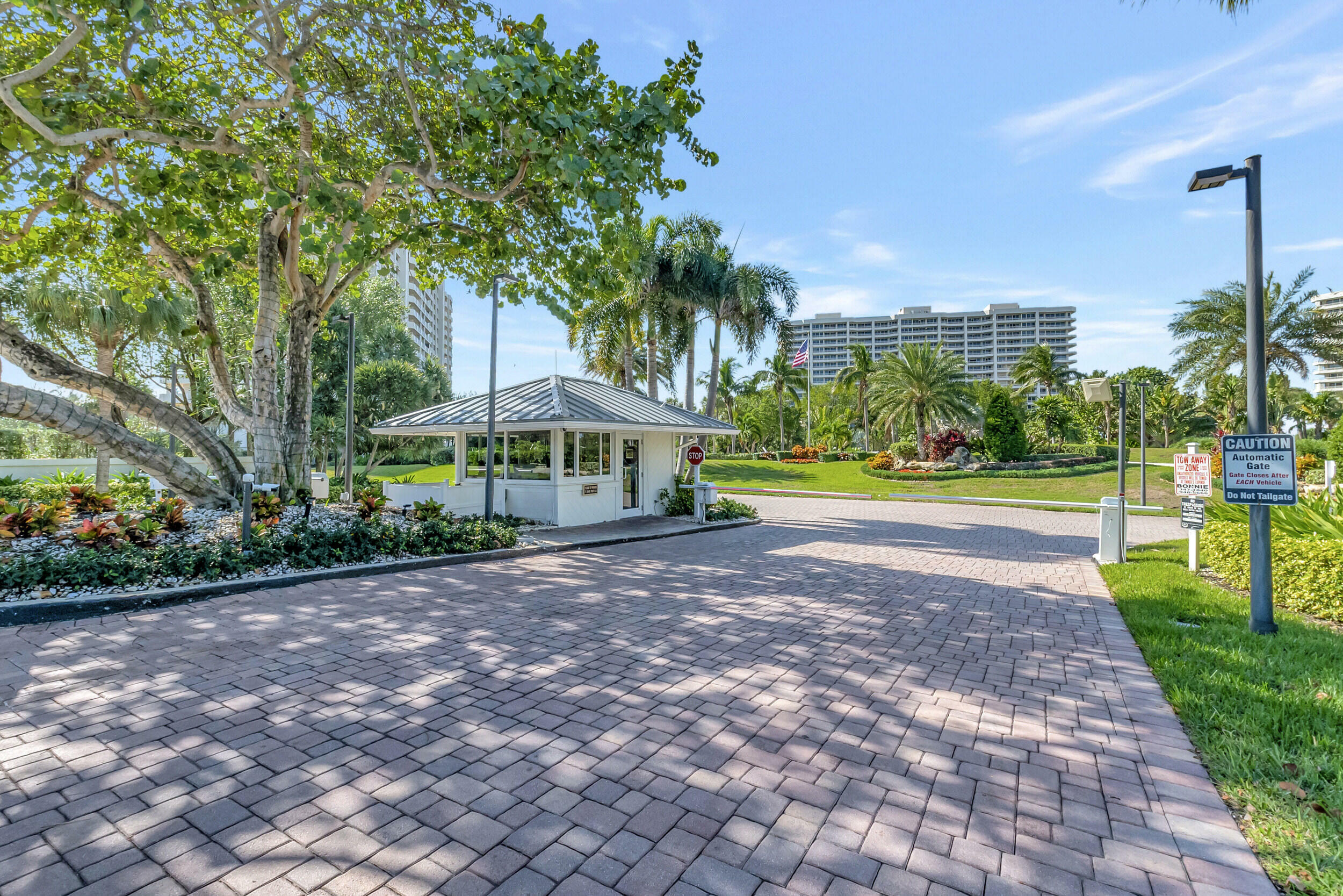 Property Photo:  4001 N Ocean Blvd 1007-B  FL 33431 