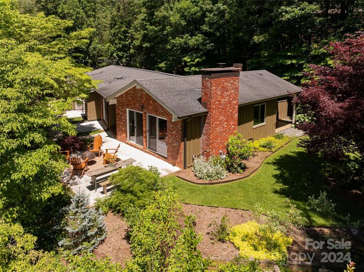 21 Woodbury Road  Asheville NC 28804 photo