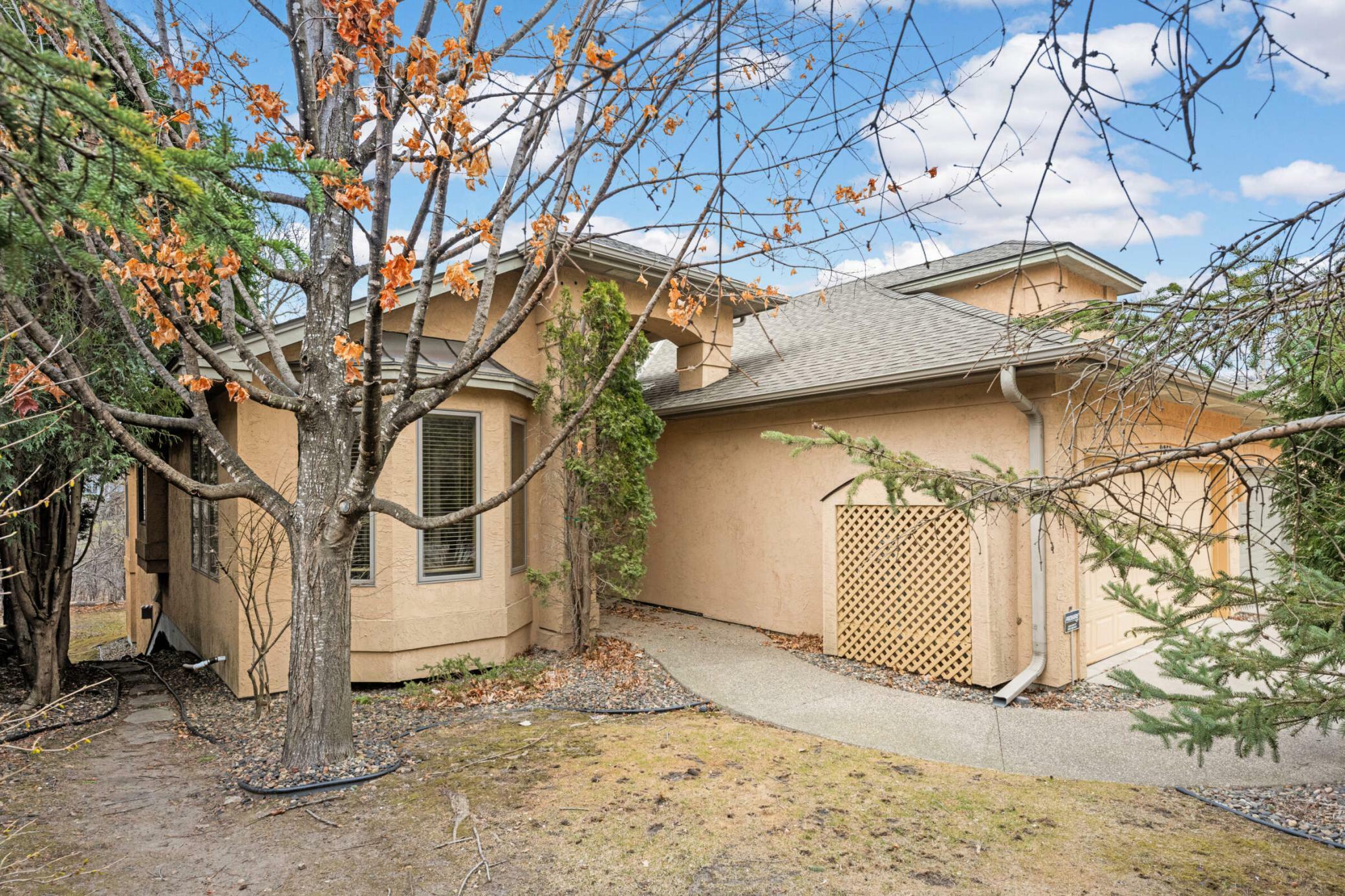 Property Photo:  9857 Enclave Drive  MN 55305 