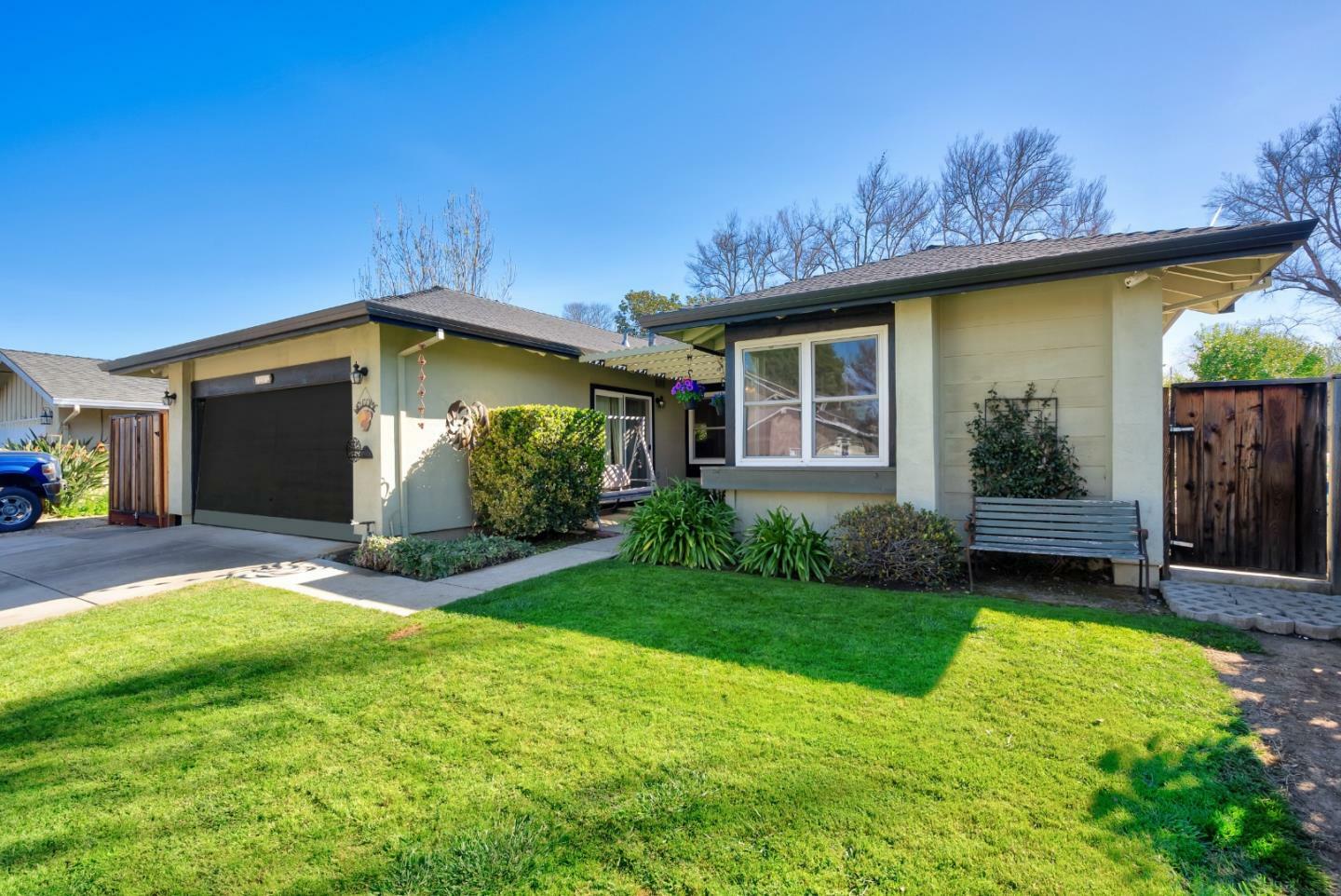 Property Photo:  7272 Carr Place  CA 95020 