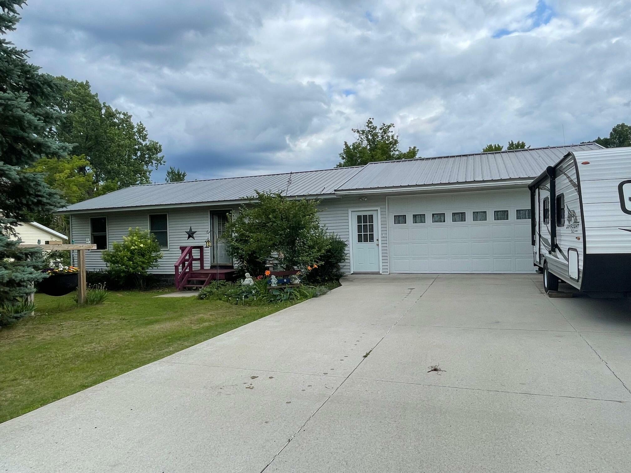 107 Ferris Street  Houghton Lake Heights MI 48630 photo