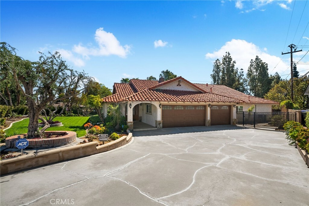 Property Photo:  5976 Moraga Avenue  CA 92509 