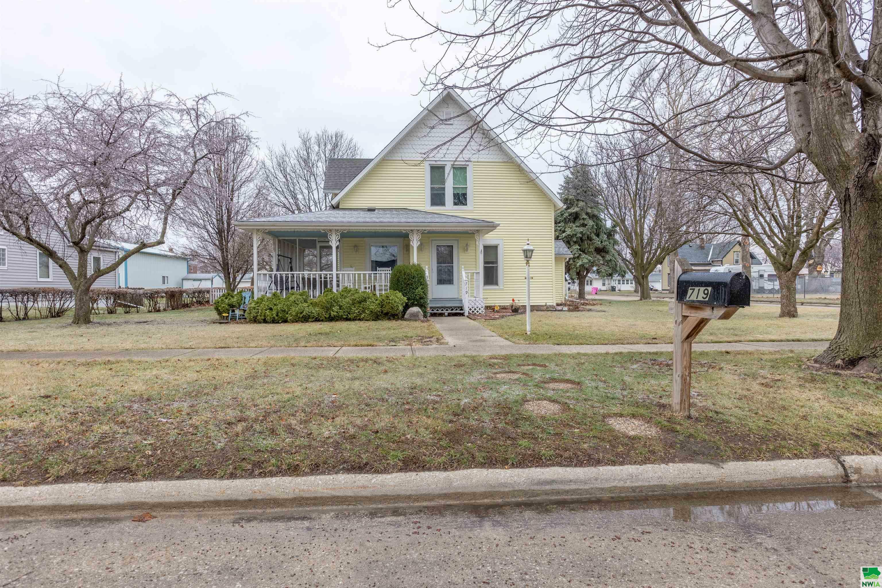 Property Photo:  719 Beall Street  IA 51055 