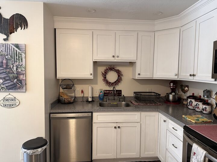 Property Photo:  176 Maple Ave 7-38  MA 01543 