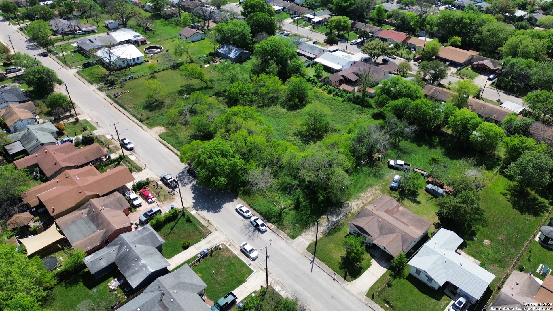 Property Photo:  5814 McDavitt Rd 2  TX 78227 