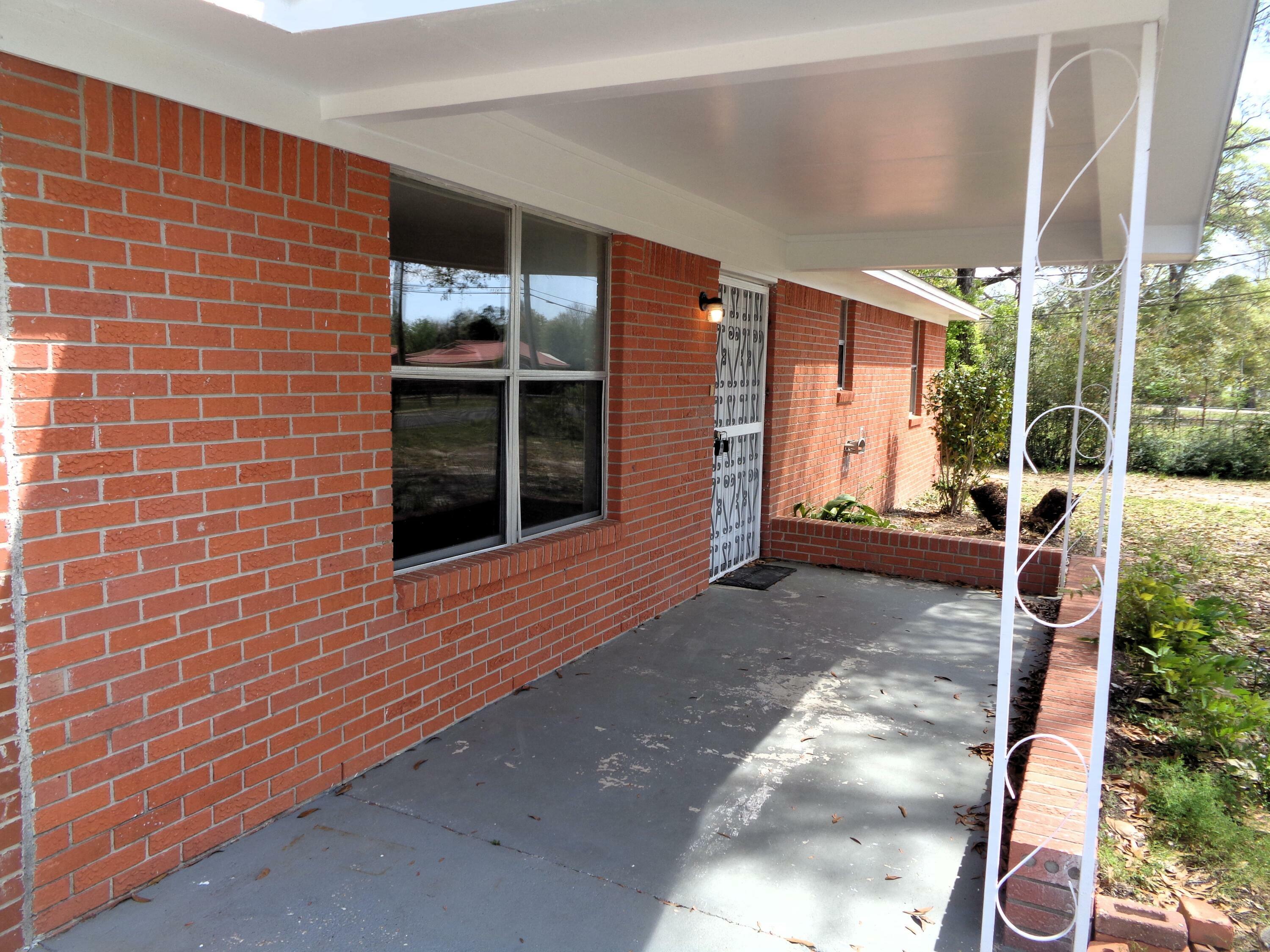 Property Photo:  3369 Auburn Road  FL 32539 