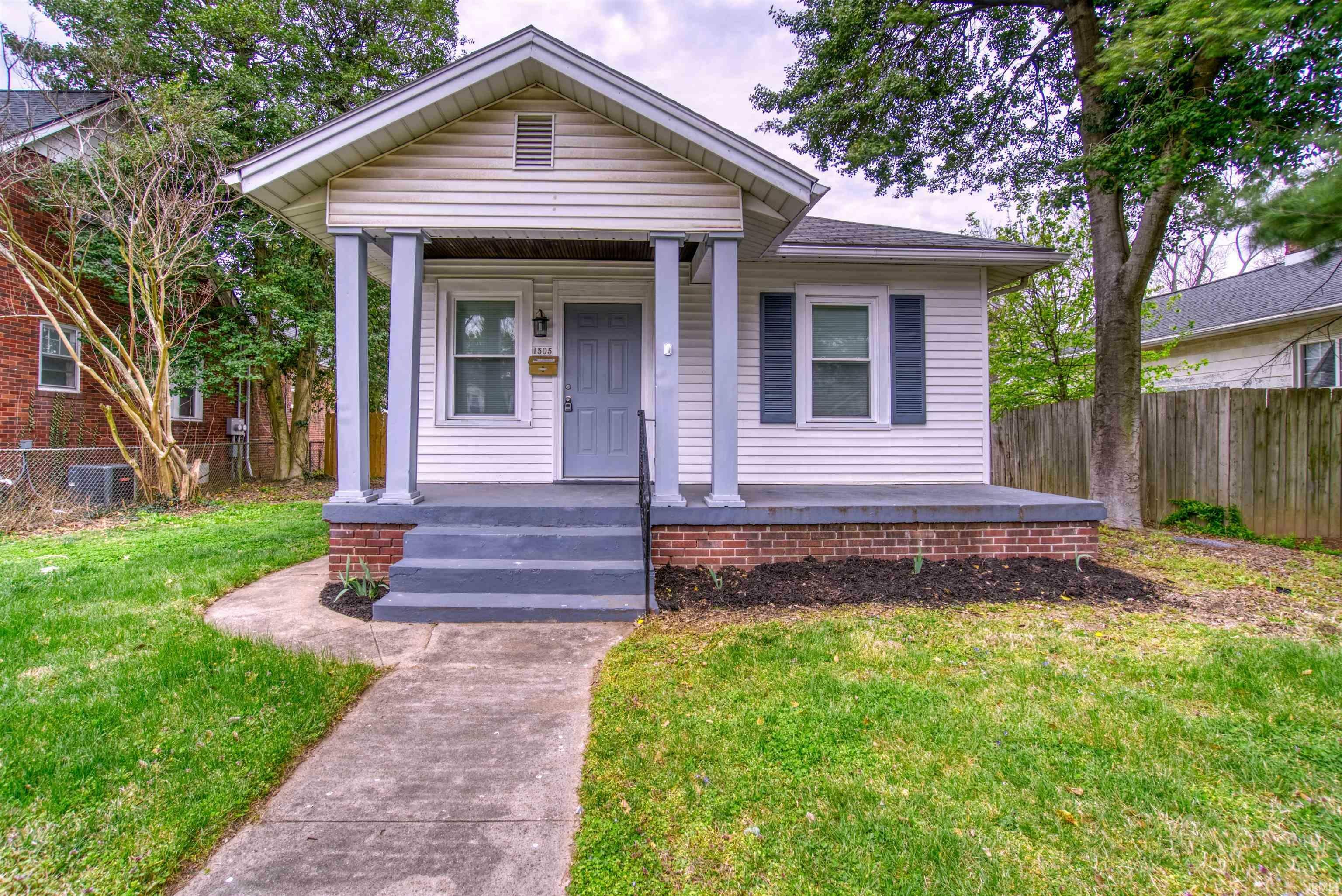 Property Photo:  1505 Henning Avenue  IN 47714 