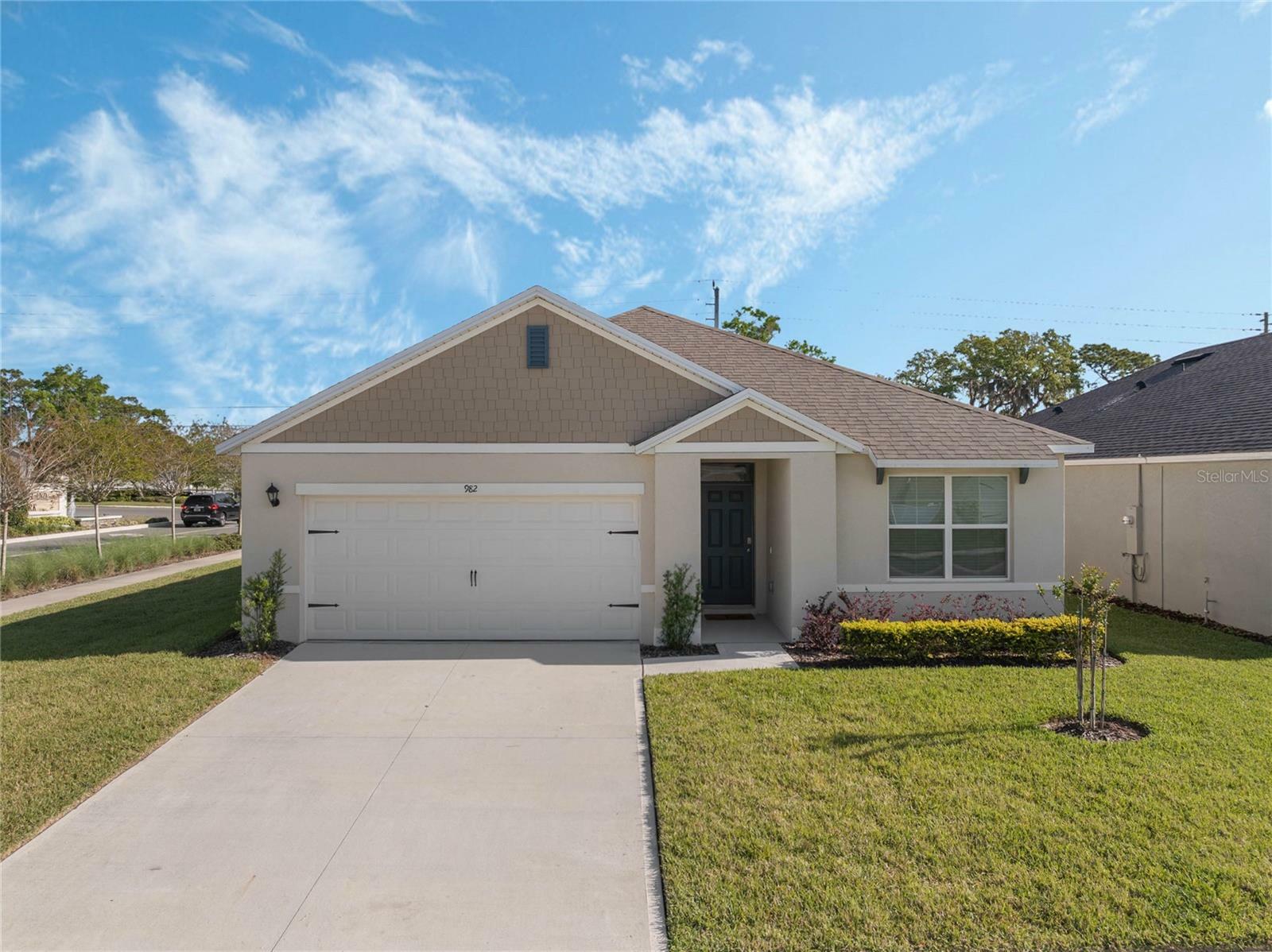 Property Photo:  982 August Sky Drive  FL 32738 