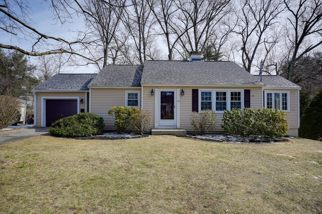 Property Photo:  19 Delwood Rd  MA 01824 