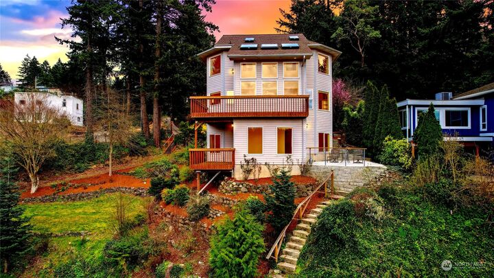 3 bed Bremerton home for sale 1531 Lower Marine Drive, Bremerton, WA 98312