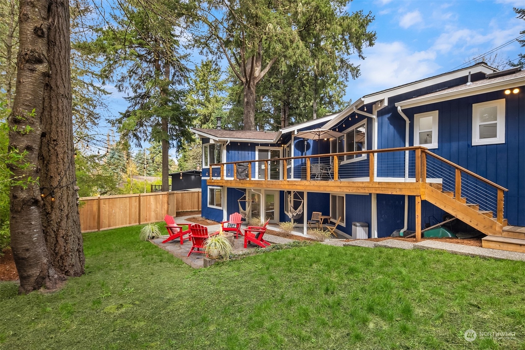 Property Photo:  11680 Miller Road NE  WA 98110 