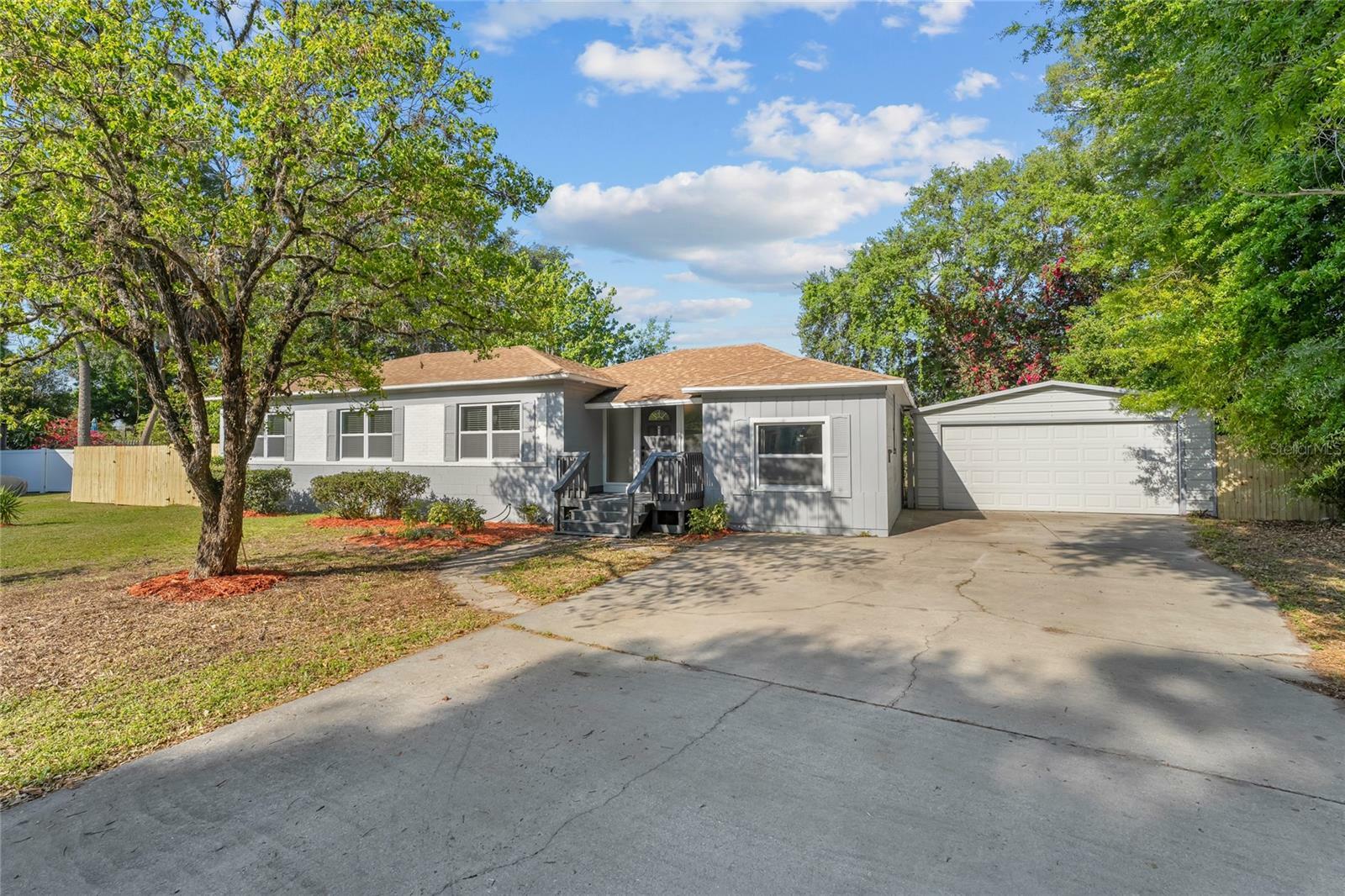 Property Photo:  412 Editha Circle  FL 32771 