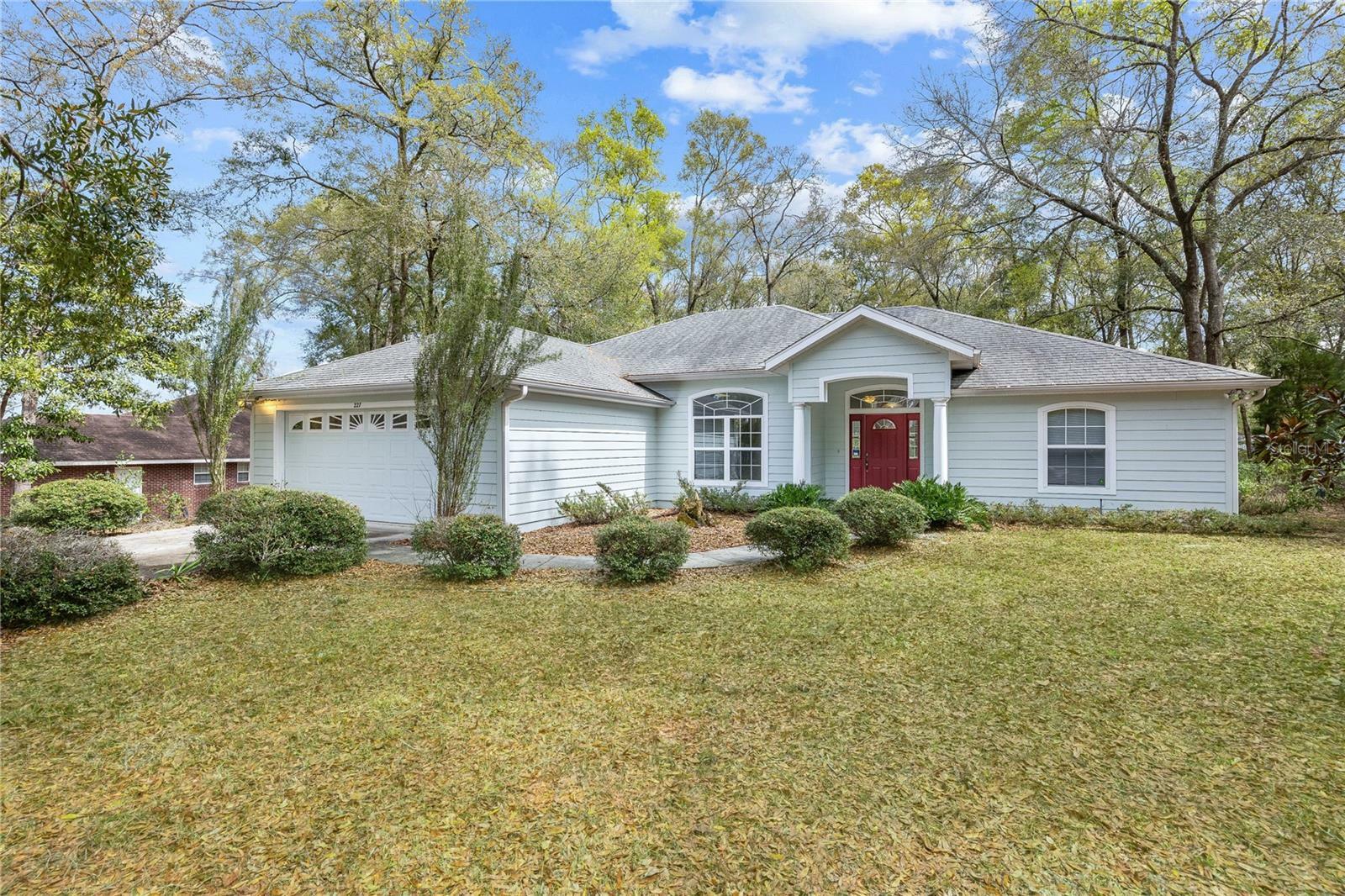 Property Photo:  227 SW Paisley Court  FL 32038 