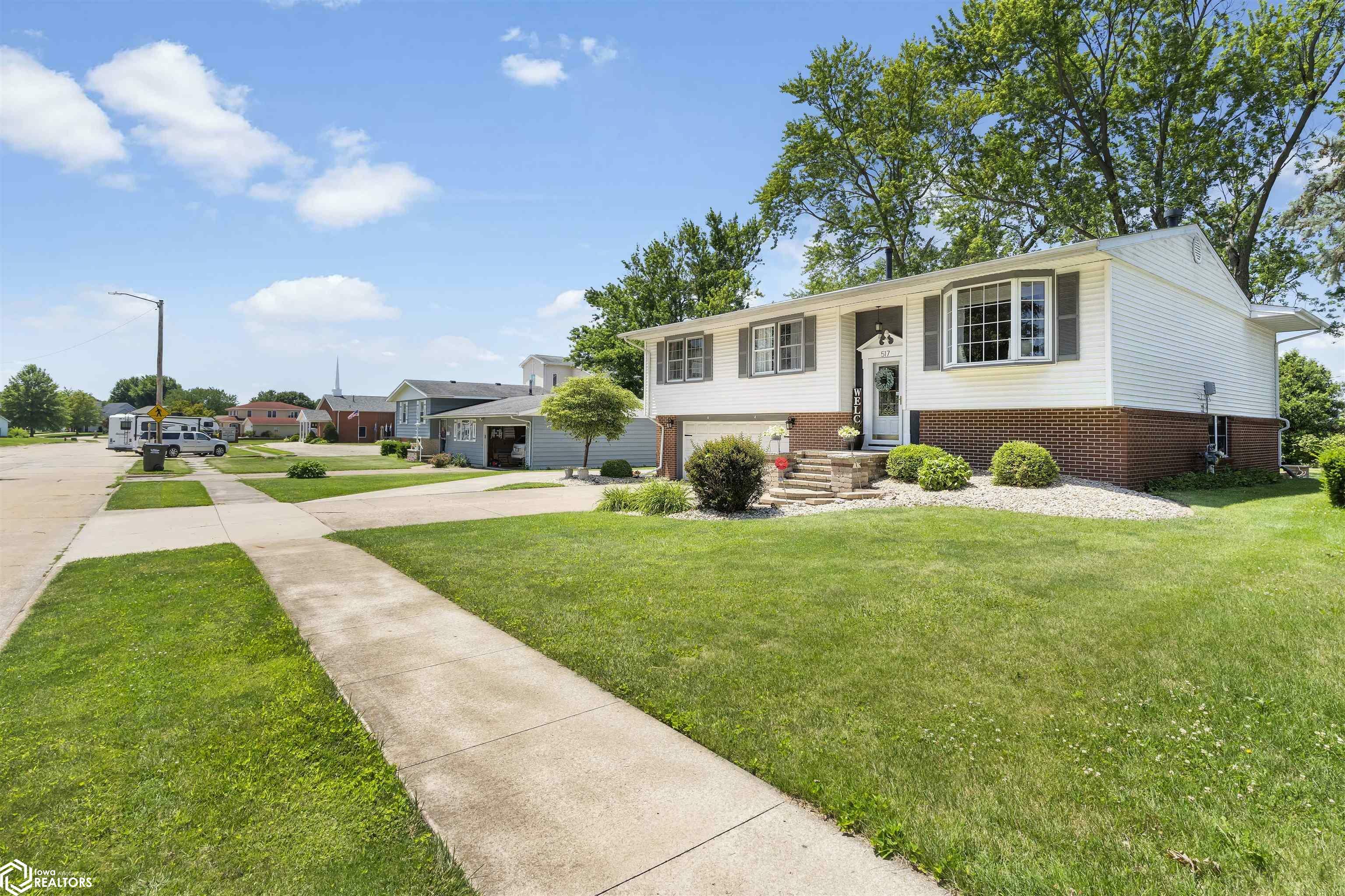 Property Photo:  517 Melville Avenue  IA 52655 