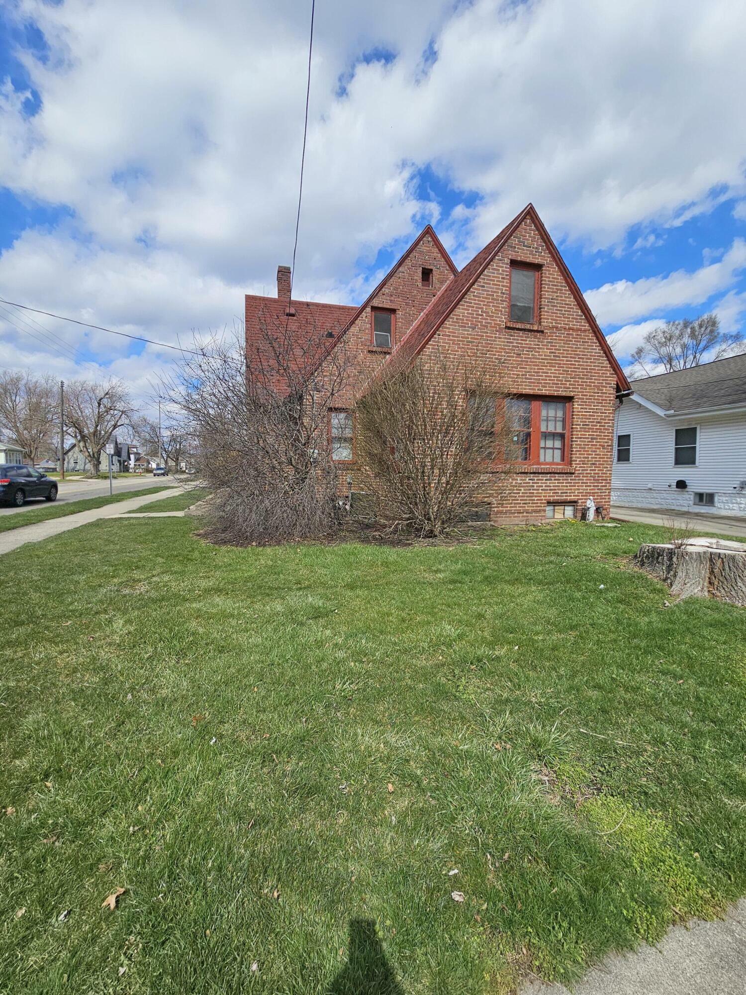 Property Photo:  1045 S West Avenue  MI 49203 