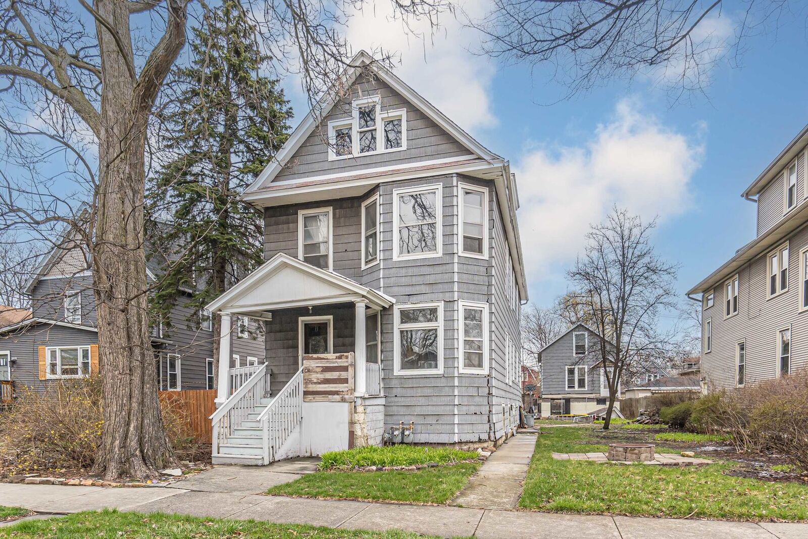Property Photo:  536 N Taylor Avenue  IL 60302 