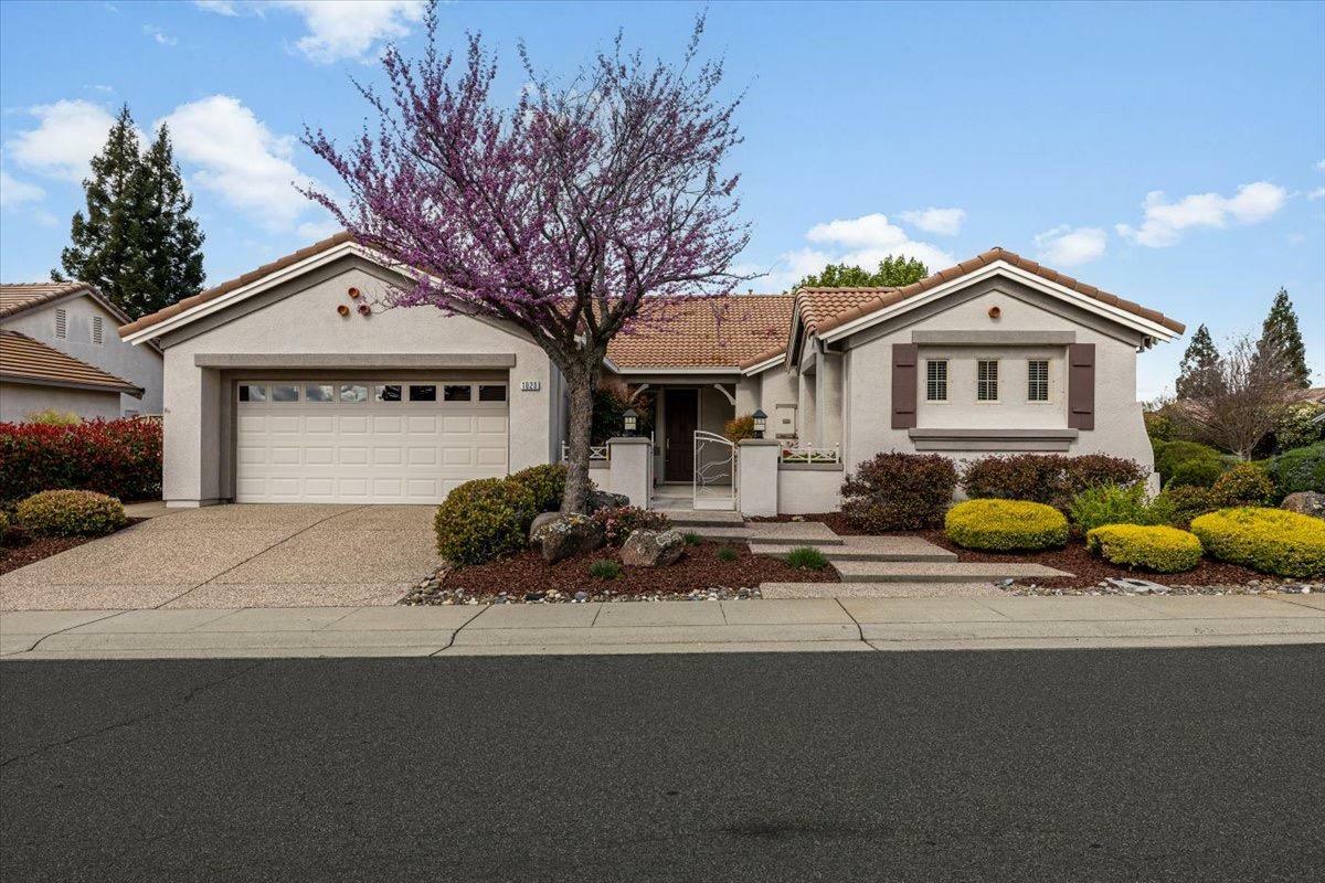 Property Photo:  1020 Sun Park Lane  CA 95648 