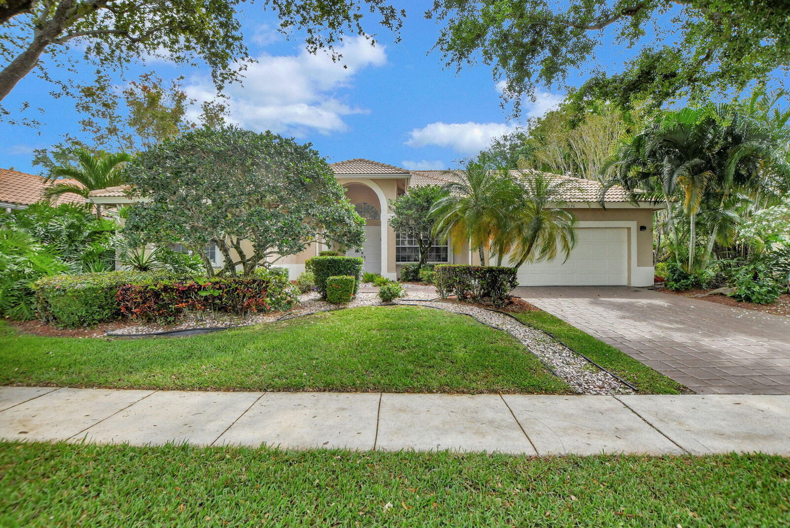 Property Photo:  7636 Dorchester Road  FL 33472 