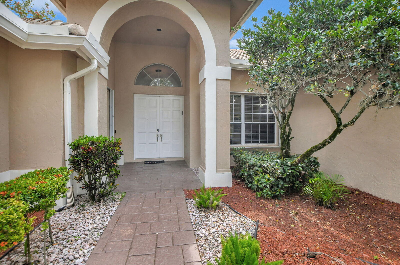 Property Photo:  7636 Dorchester Road  FL 33472 