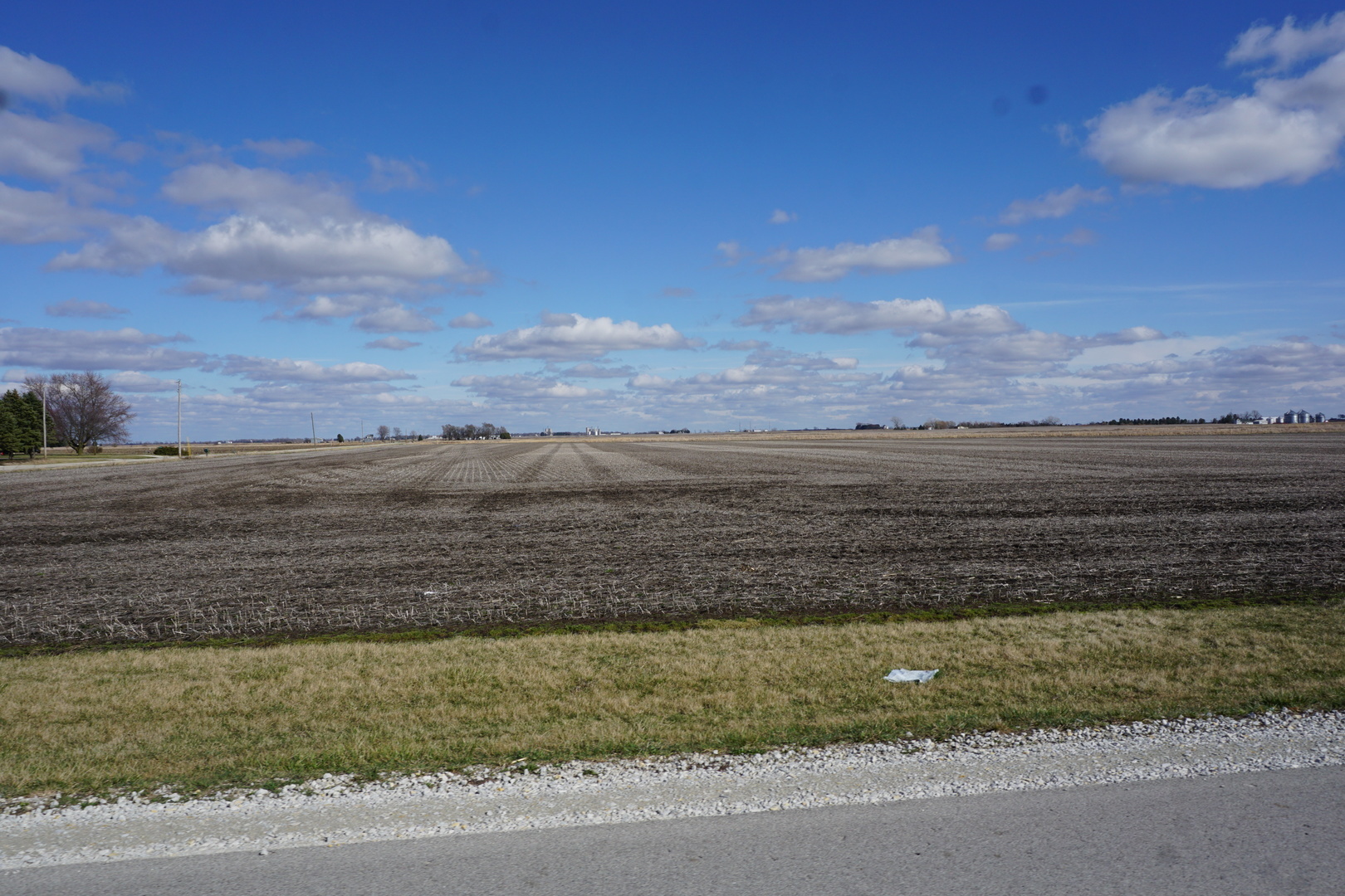 Property Photo:  740 E 2950 N Road  IL 60927 