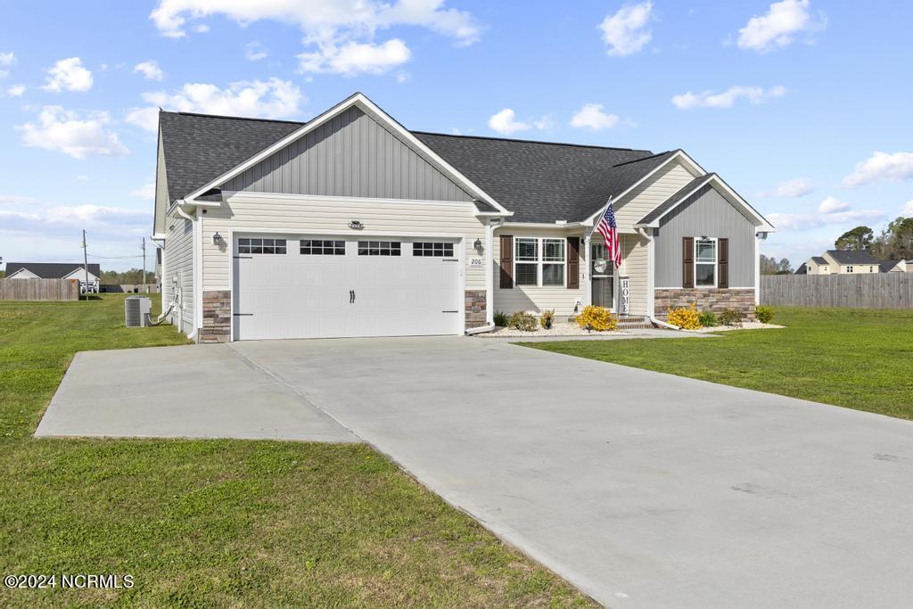 Property Photo:  206 Trophy Ridge Drive  NC 28574 
