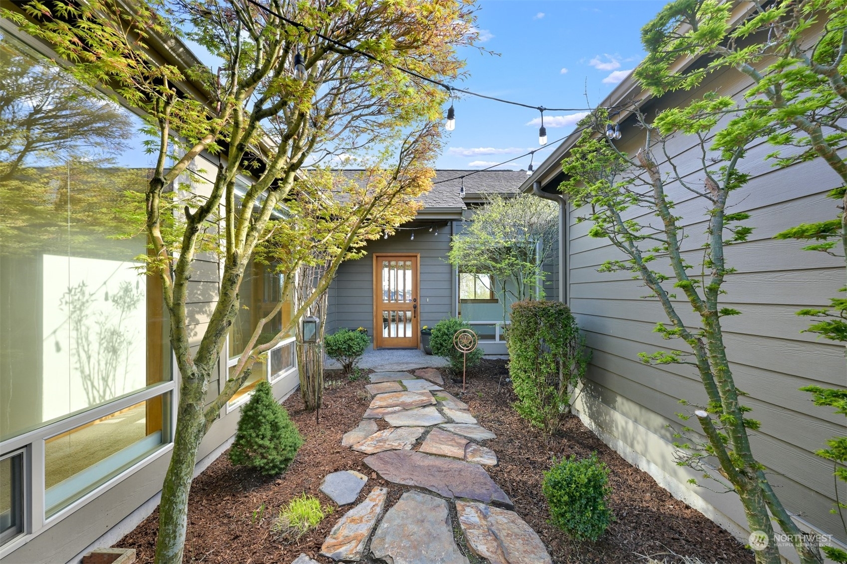 Property Photo:  2572 Lakeridge Drive  WA 98248 