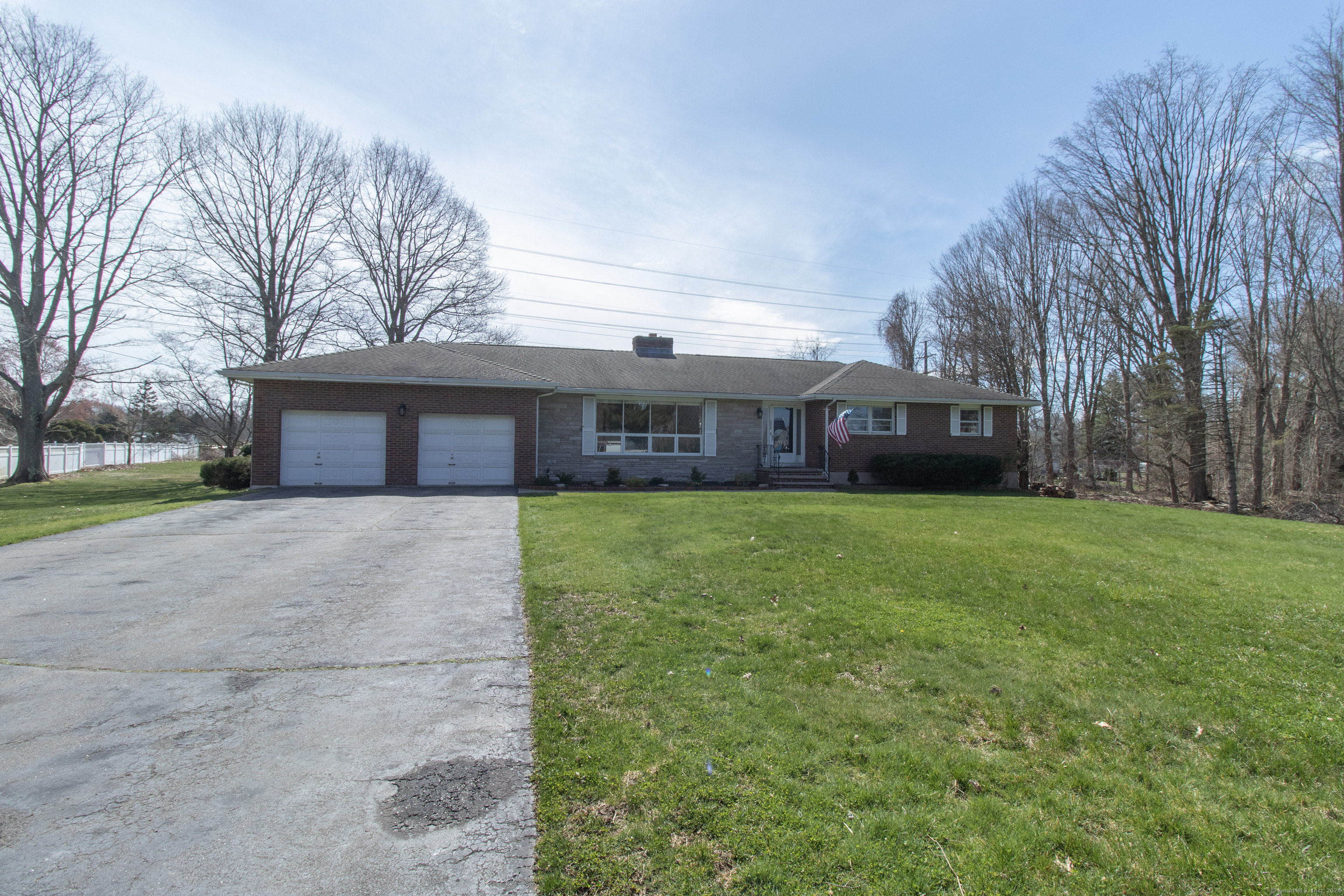 Property Photo:  392 Hitching Post Drive  CT 06477 