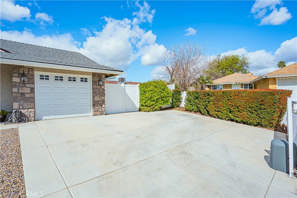 Property Photo:  14533 Cordon Place  CA 92553 