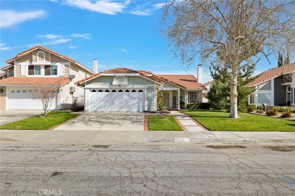 Property Photo:  28019 Woodstock Avenue  CA 91384 