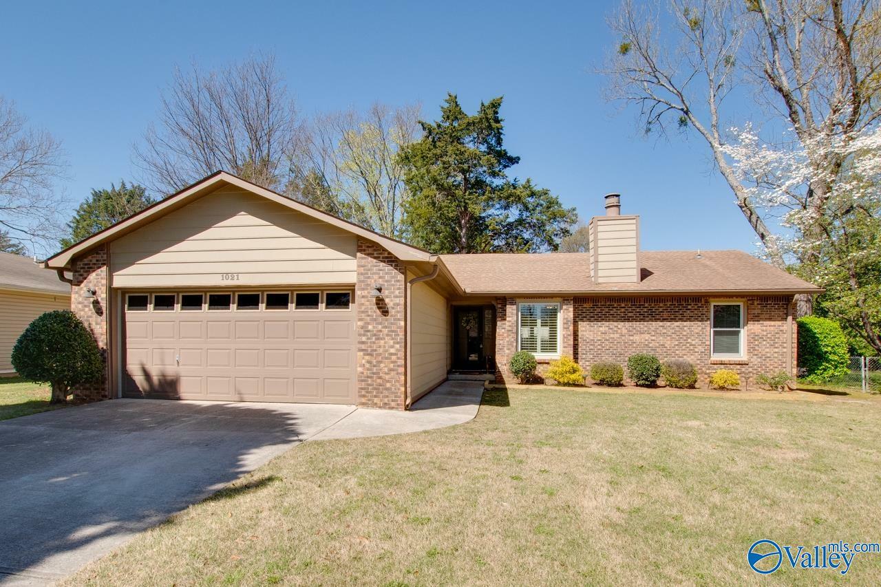 Property Photo: 1021 Antietam Road SE AL 35803