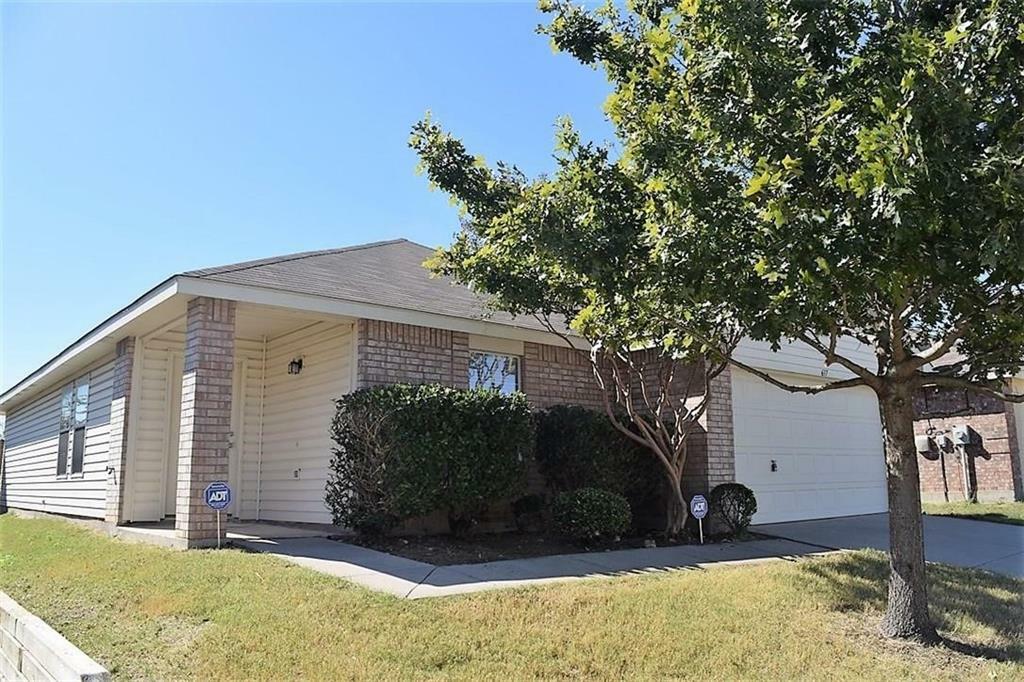 Property Photo:  637 Rosario Lane  TX 76052 