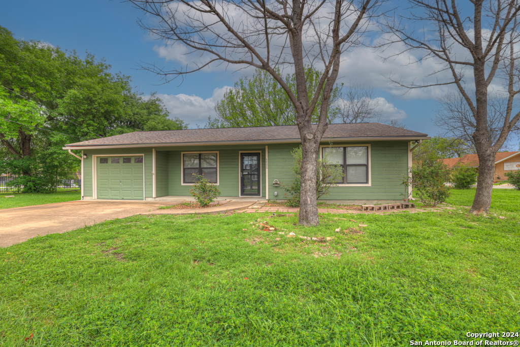 Property Photo:  111 Juarez  TX 78666 