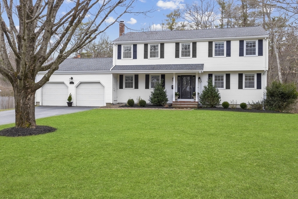 Property Photo:  7 Camelot Drive  MA 02043 