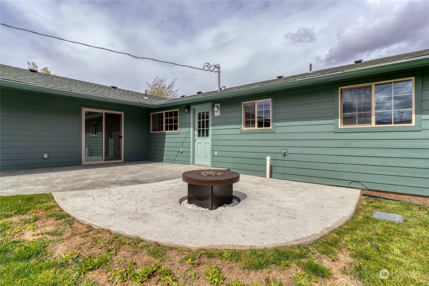 Property Photo:  133 Bradley Street  WA 99362 