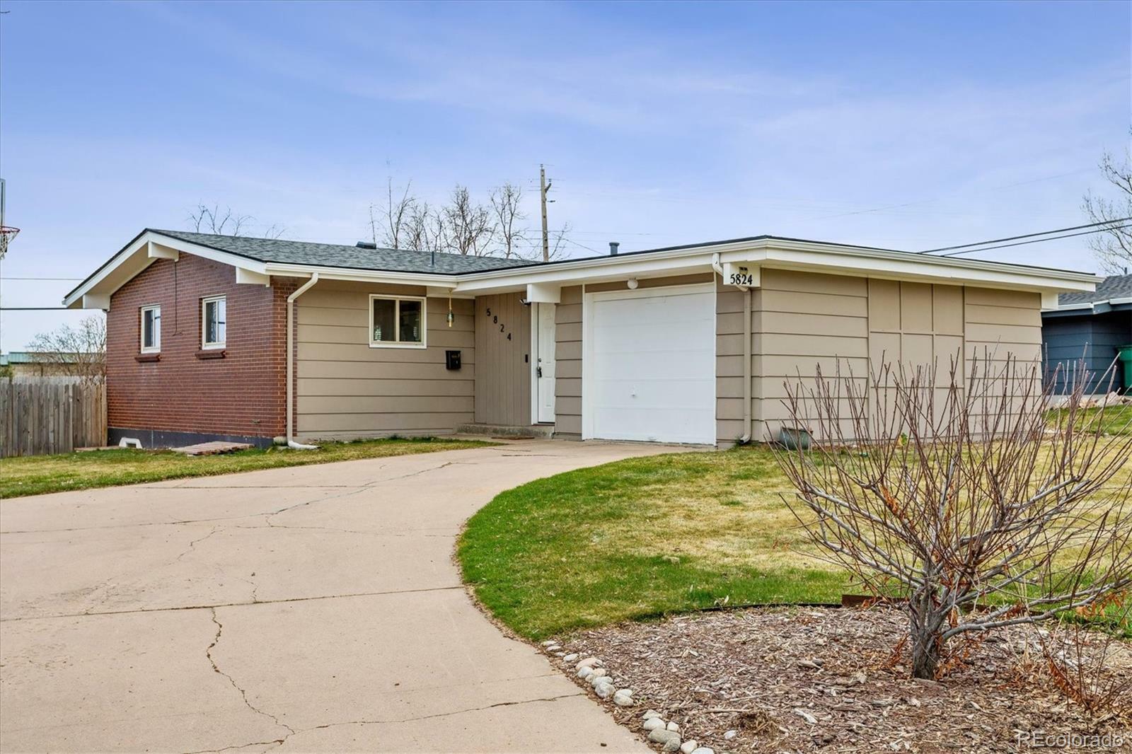 Property Photo:  5824 W Alder Avenue  CO 80128 