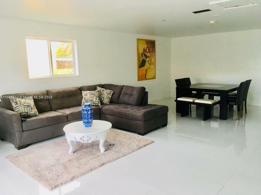 Property Photo:  17521 SW 93rd Ave  FL 33157 