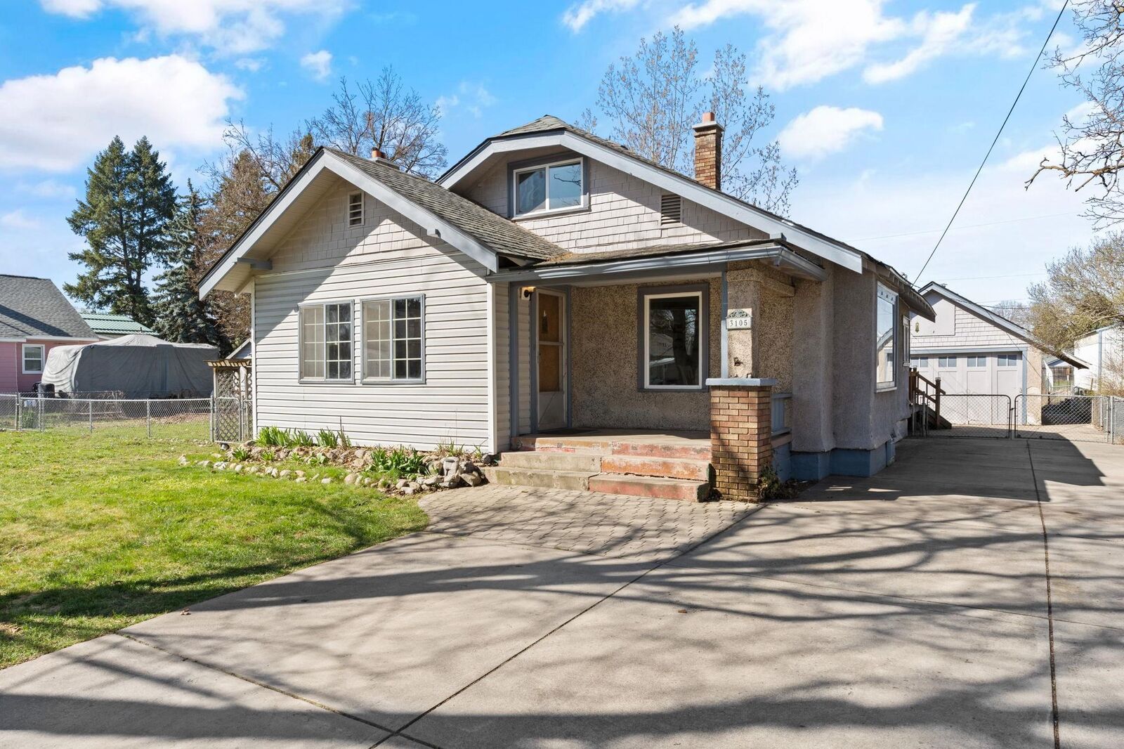 Property Photo:  3105 N Park Rd  WA 99212 