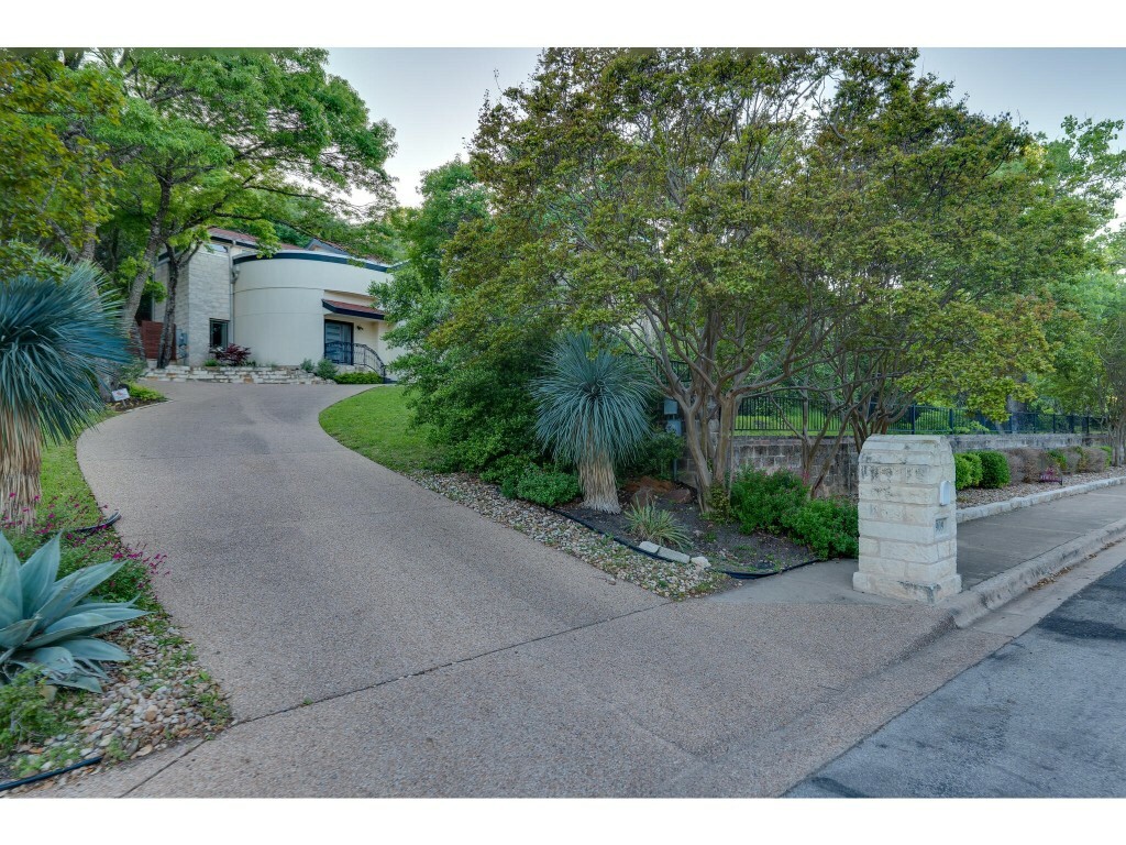 Property Photo:  3909 Edwards Mountain Drive  TX 78731 