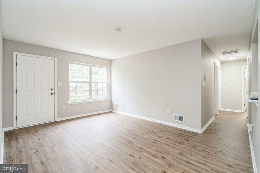 Property Photo:  107 Moore Court  NJ 08534 