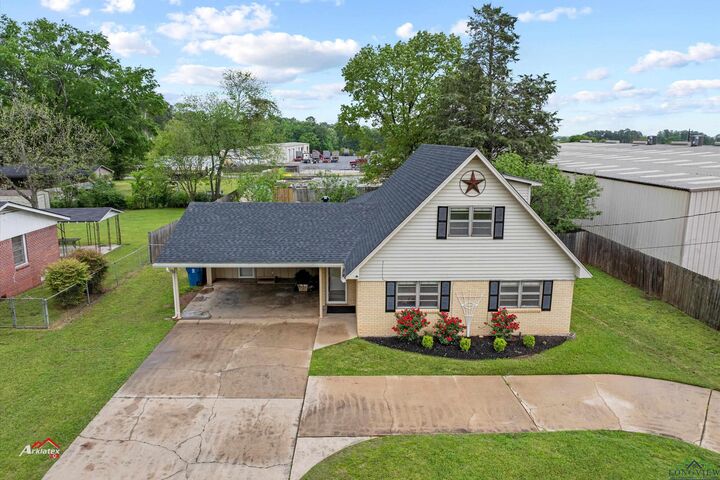 411 E Carolanne  Marshall TX 75672 photo