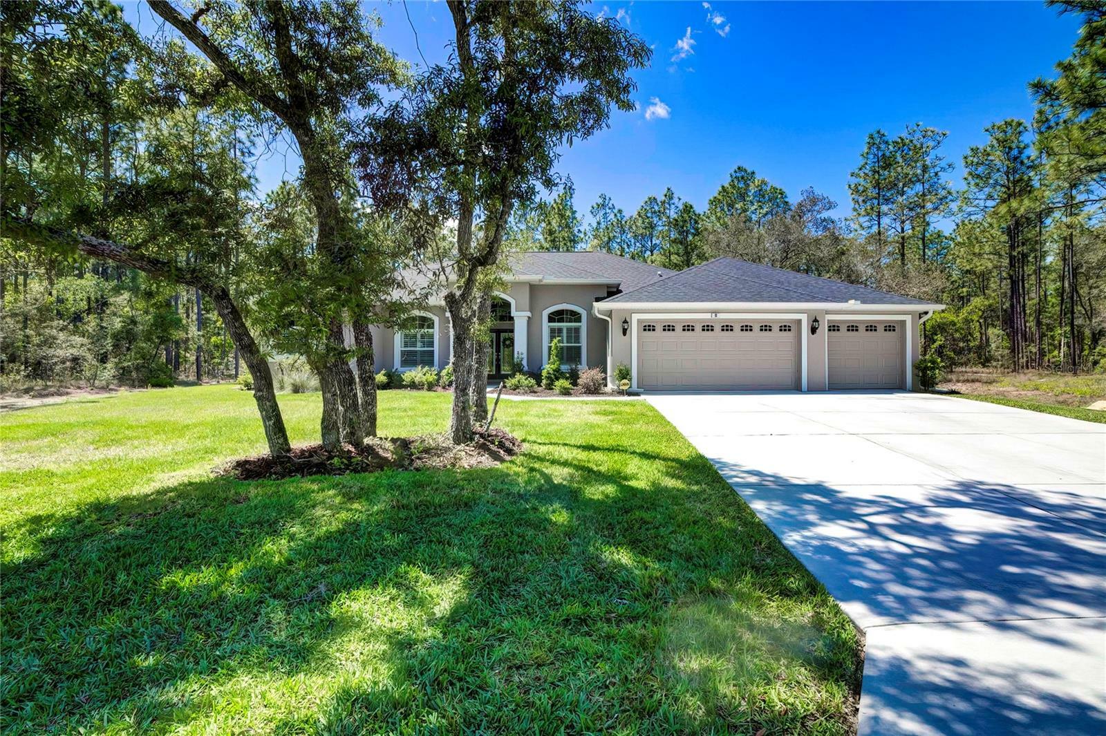 Property Photo:  10 Milbark Court  FL 34446 