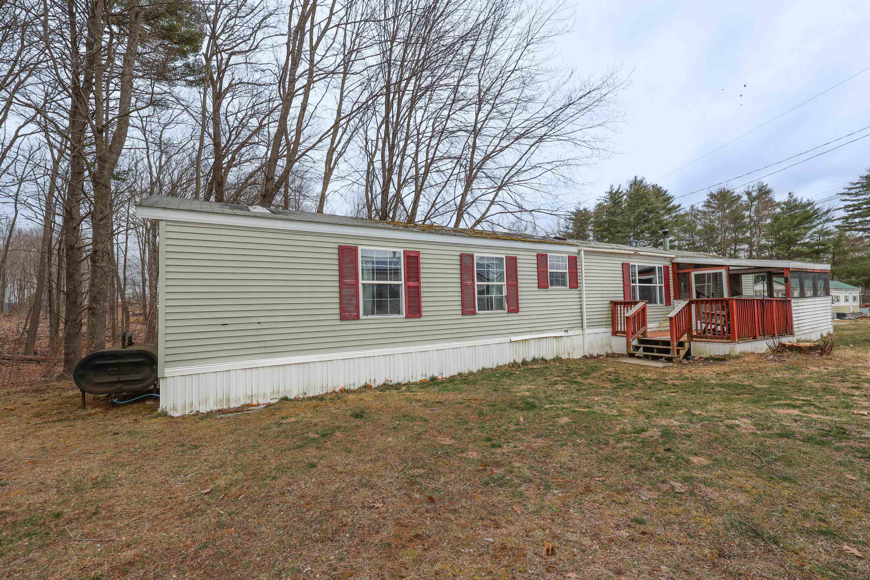 Property Photo:  9 Sargent Place  NH 03249 