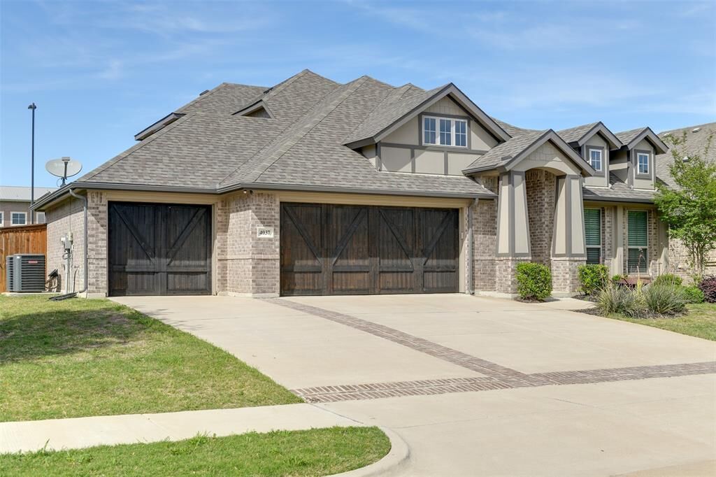 Photo de la propriété:  4037 Pecan Grove Drive  TX 76065 