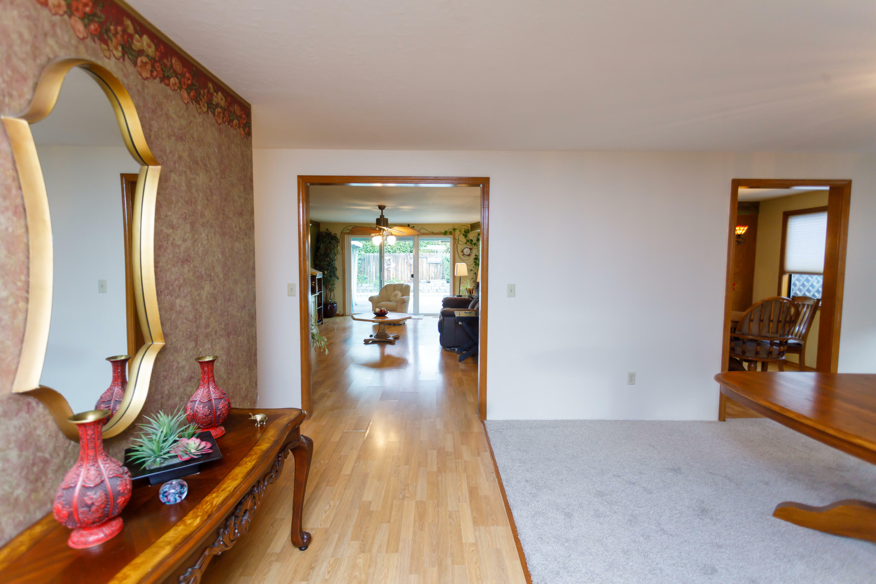 Property Photo:  2870 Clairmont Court  OR 97504 