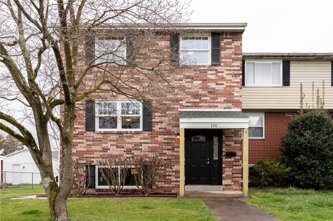 Property Photo:  226 Jefferson Ave  PA 15461 