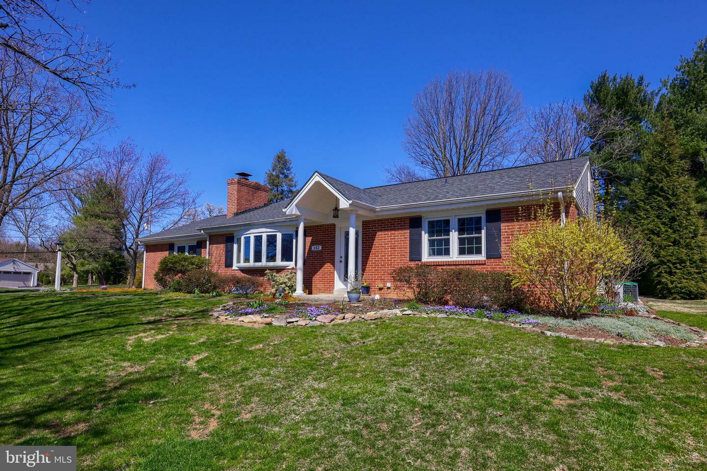 Property Photo:  142 Saint Thomas Road  PA 17601 